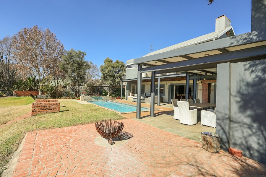 5 Bedroom Property for Sale in The Coves North West